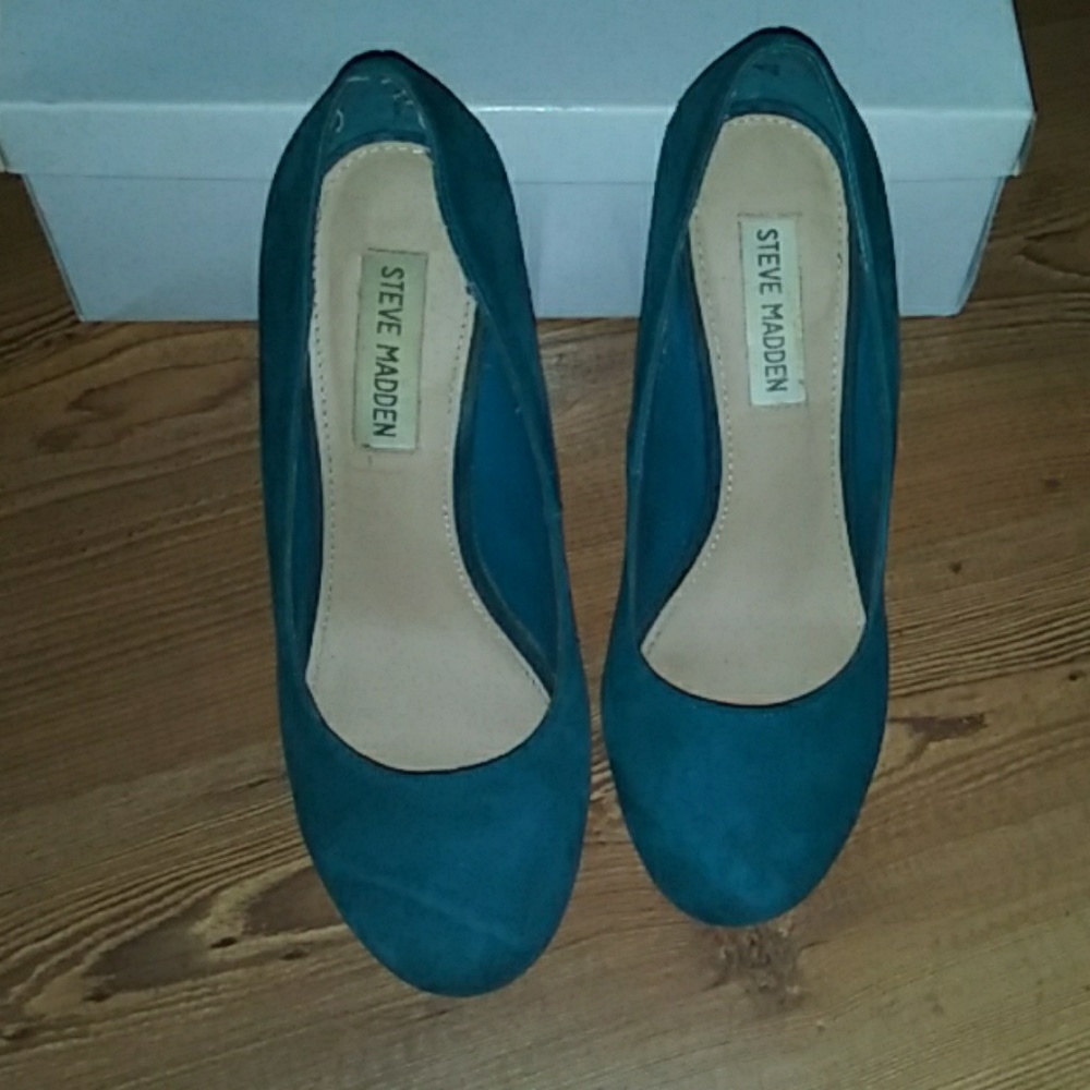 Shoes - Picture 5 of 6